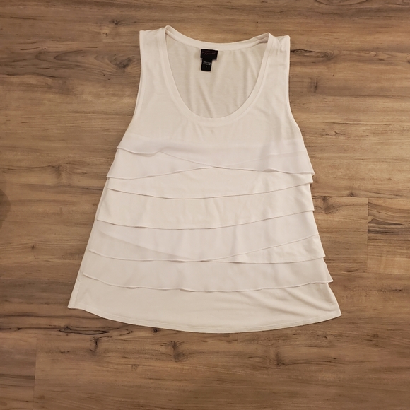 torrid Tops - 3/$40 🟢 White layered material tank